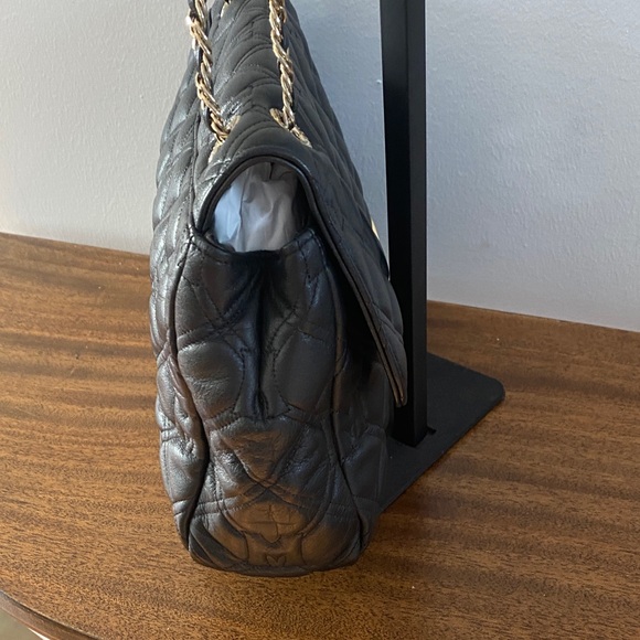 METROCITY Black Quilted Leather Shoulder Bag W/Gold-Tone Chain Strap & Hardware - Picture 10 of 14